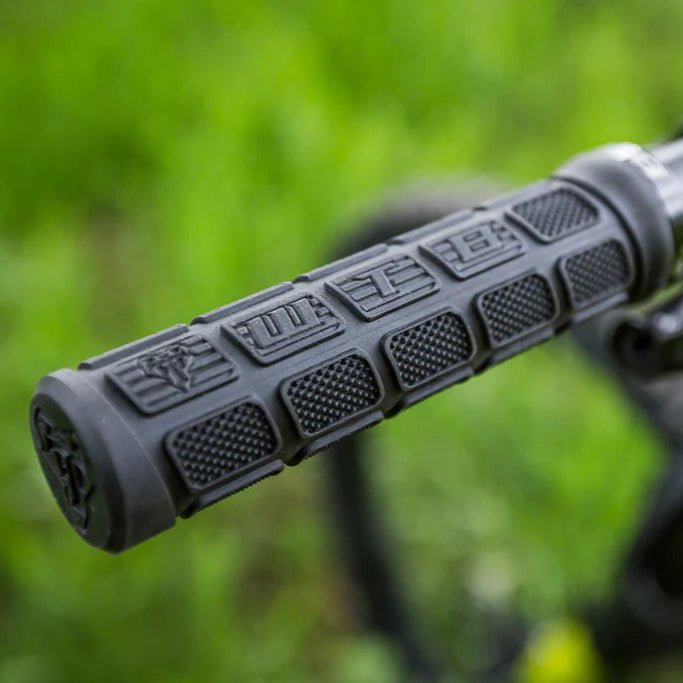 WTB Wafel Lock - On Griffe | schwarz | MTB / Enduro / Downhill | hoher Grip | mit Klemmung - RAAAD.de