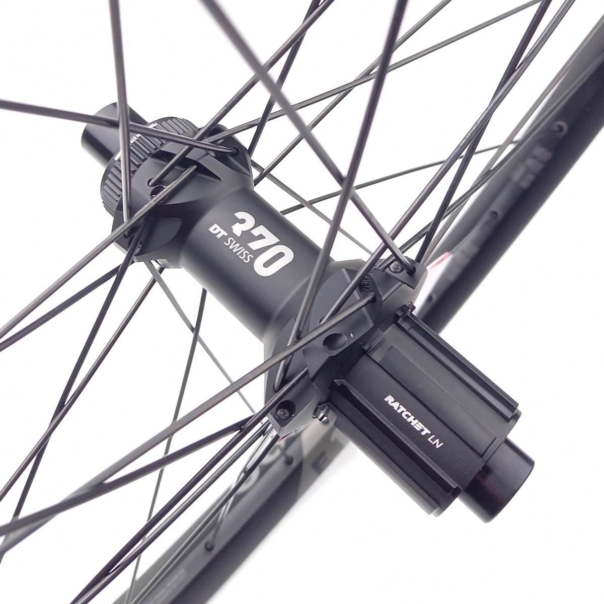DT Swiss Laufradsatz E 1900 Spline 30 29 Zoll Centerlock 15x100 mm / 12x148 mm (nur Hinterrad Boost) - RAAAD.de