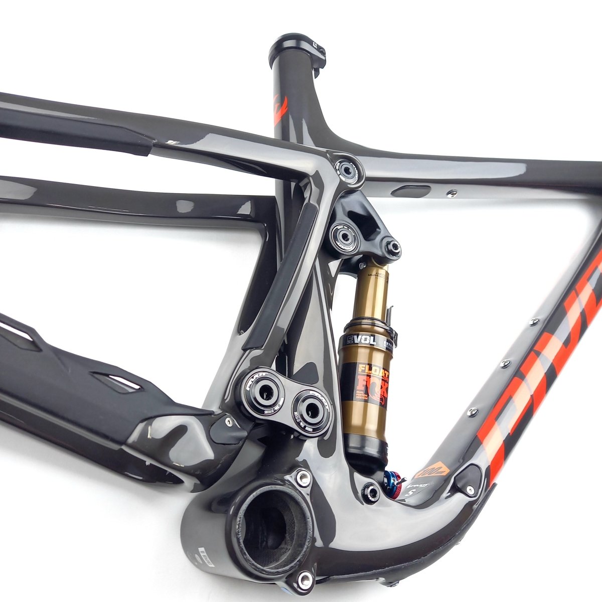 PIVOT Mach 4 SL V2 Carbon Rahmen inkl. FOX DPS Factory Remote Dämpfer (Größe S) - RAAAD.de