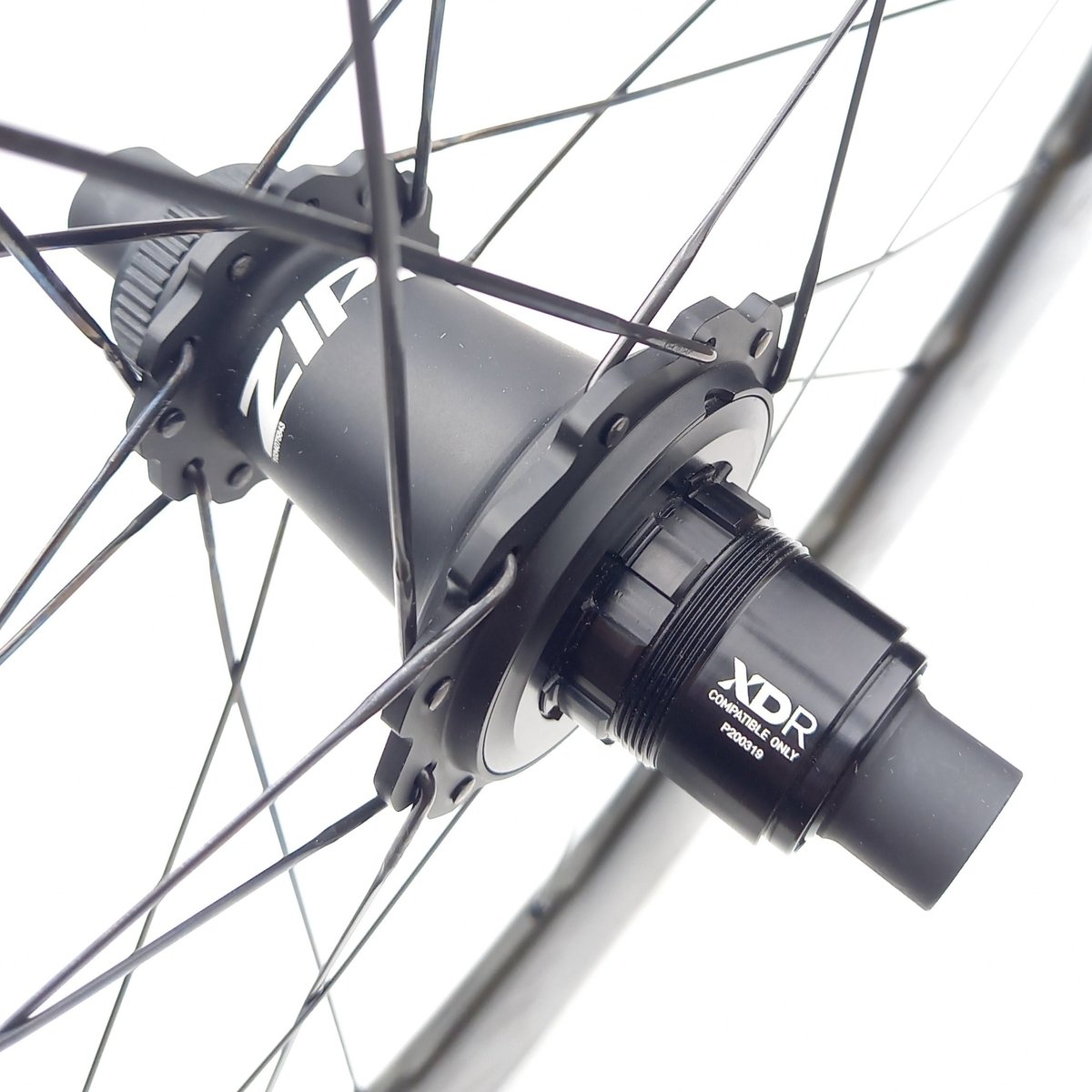 ZIPP Hinterrad Carbon 858 NSW Disc Tubeless SRAM XDR - RAAAD.de