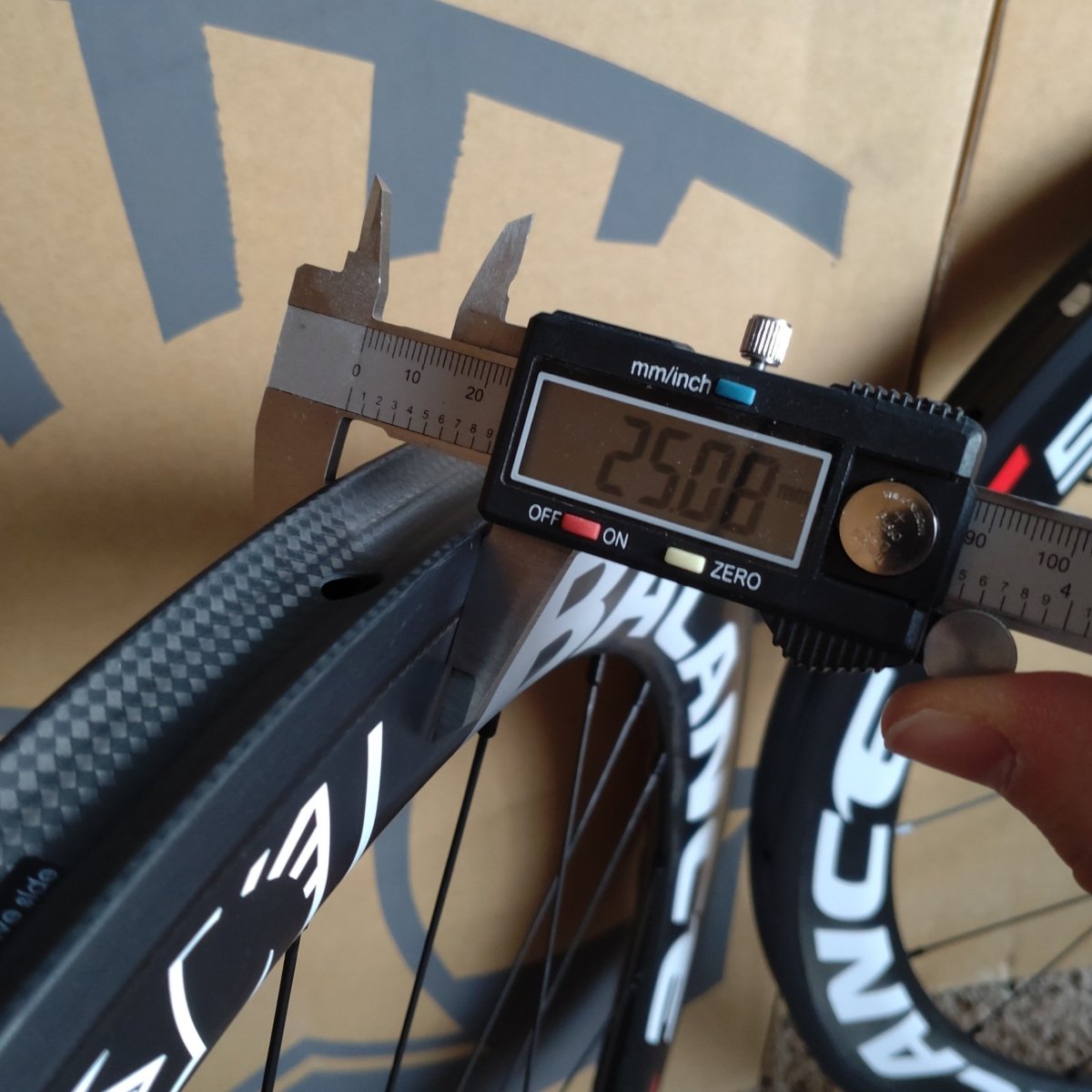 GEST Balance T55/80 CARBON Rennrad Aero Laufradsatz Tubular - RAAAD.de